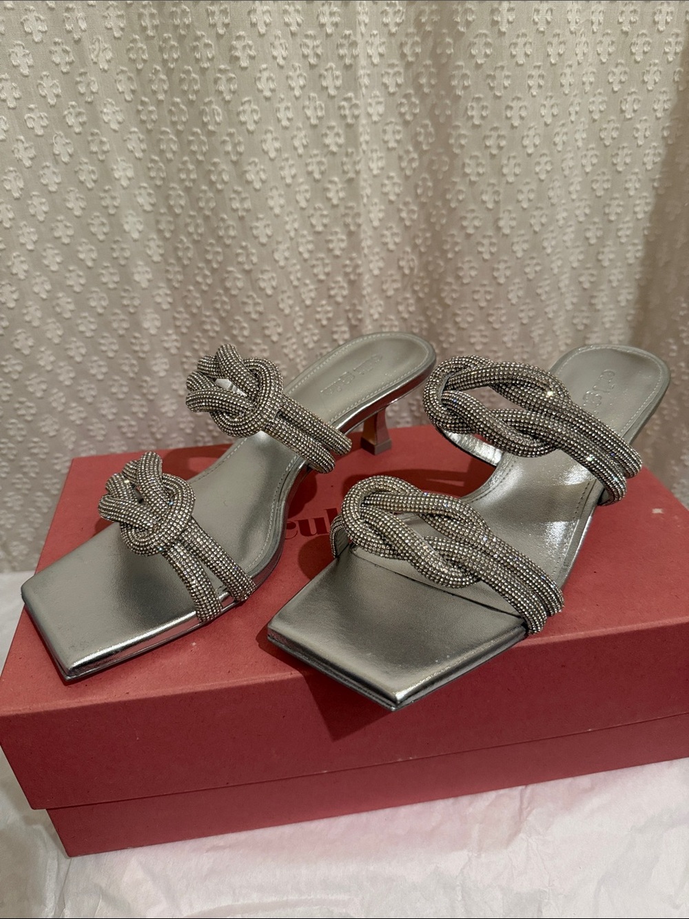 Like new Cult Gaia 36.5 Metallic crystal Silver Knot  Women's Slide kitten Heels